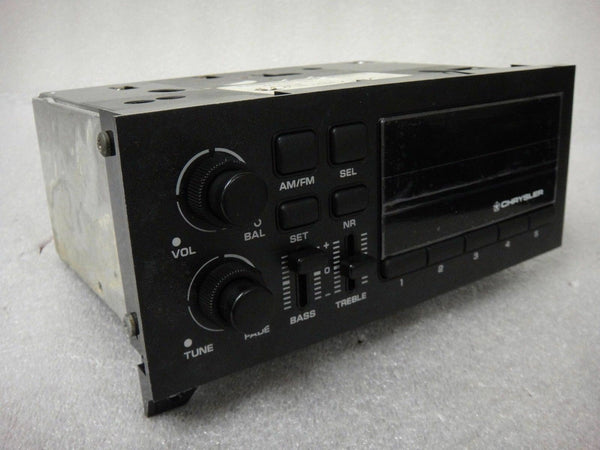 95-00 STRATUS CIRRUS SEBRING RADIO AM-FM-CASSETTE EK P04704368 Chrysler